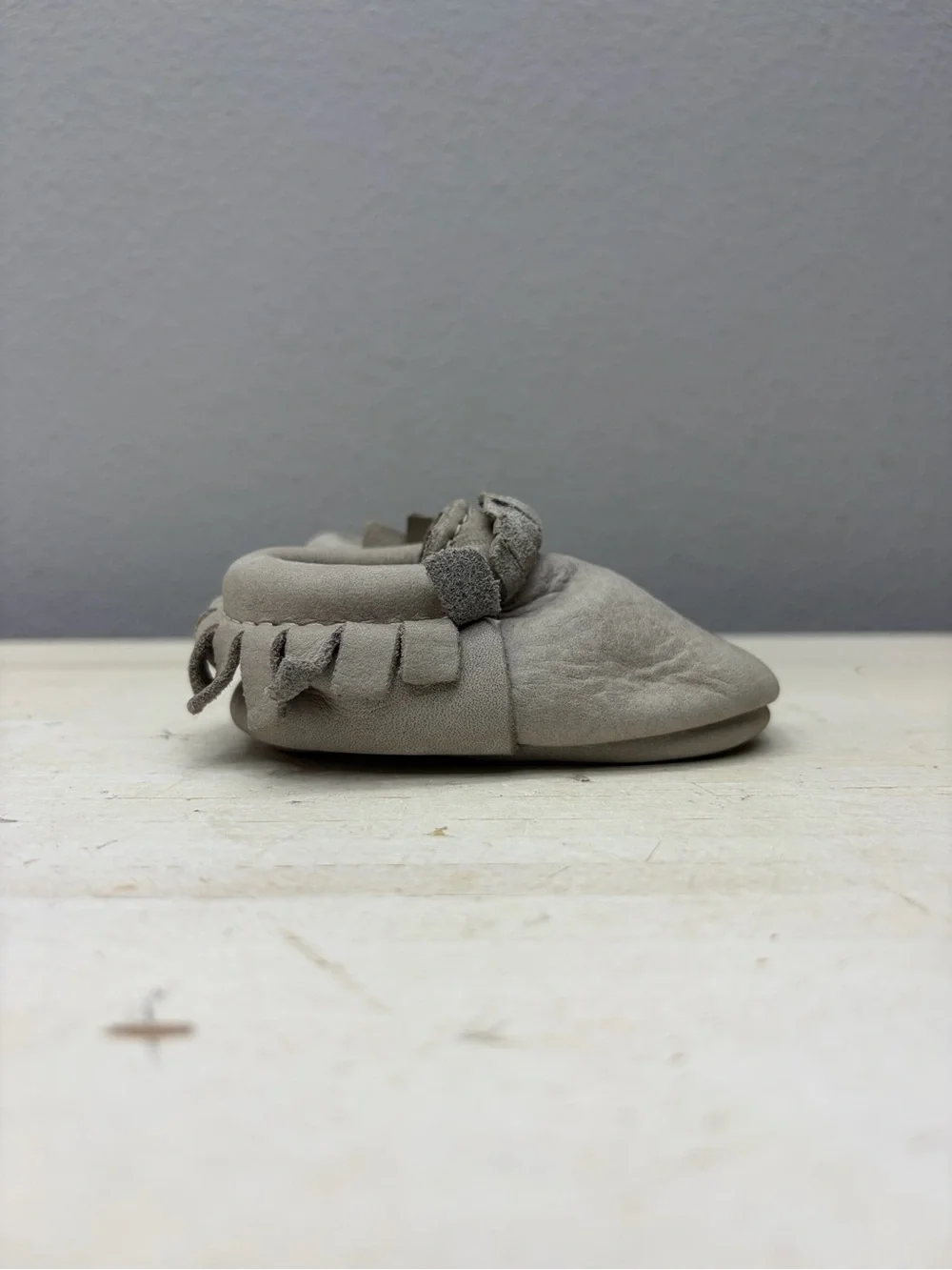 Freshly Picked Greatest Show On Earth Grey Moccasins Size 1 toddlers